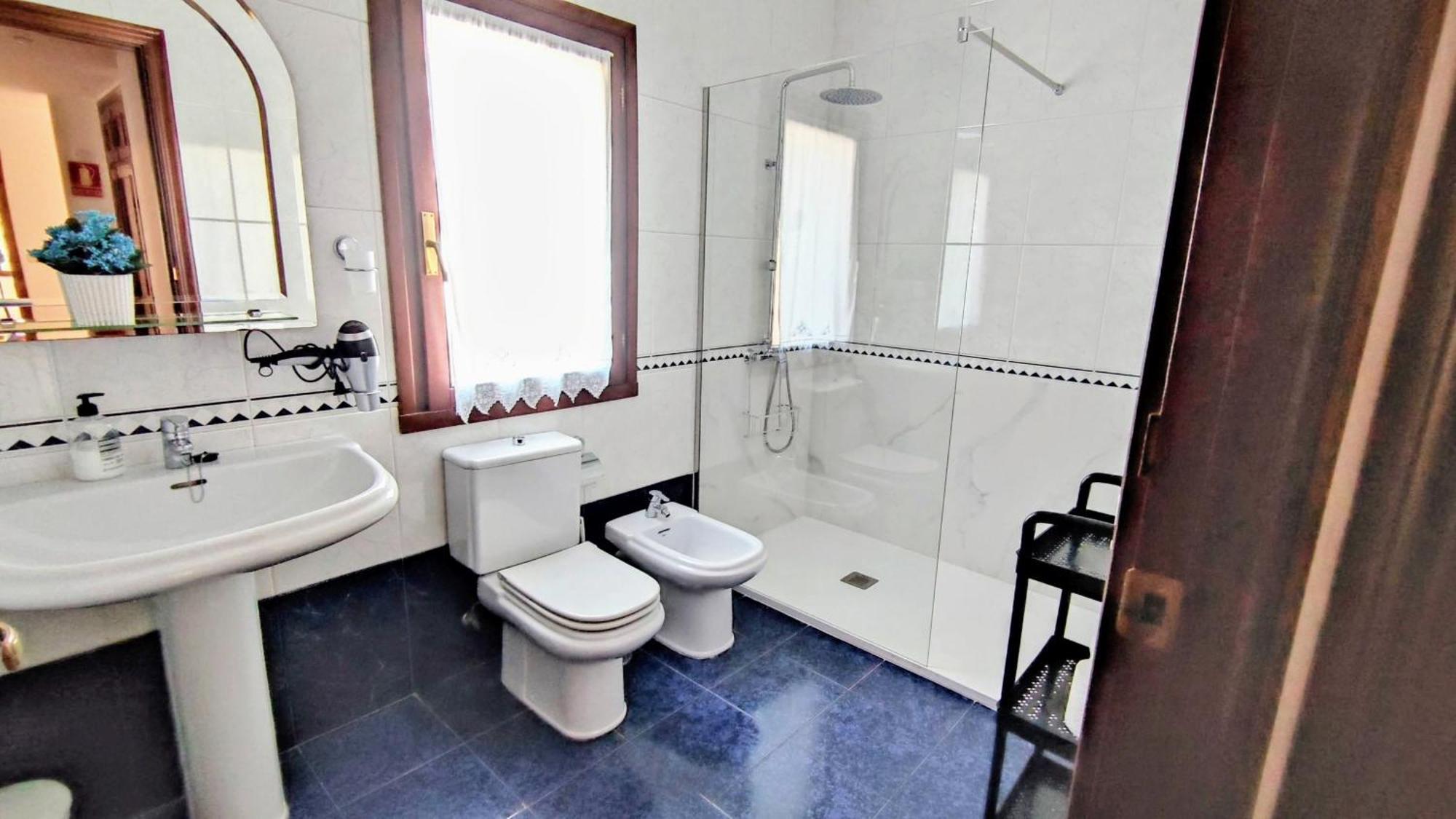 Apartamentos Rurales La Tabla Альес Экстерьер фото