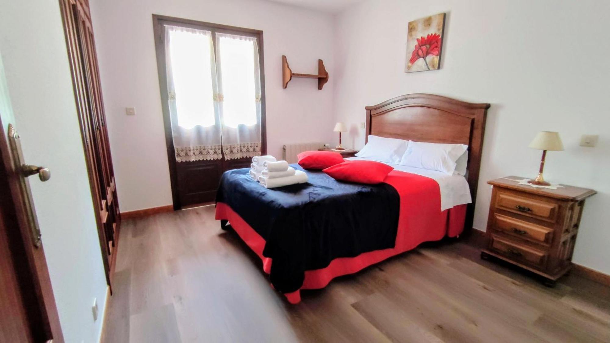 Apartamentos Rurales La Tabla Альес Экстерьер фото
