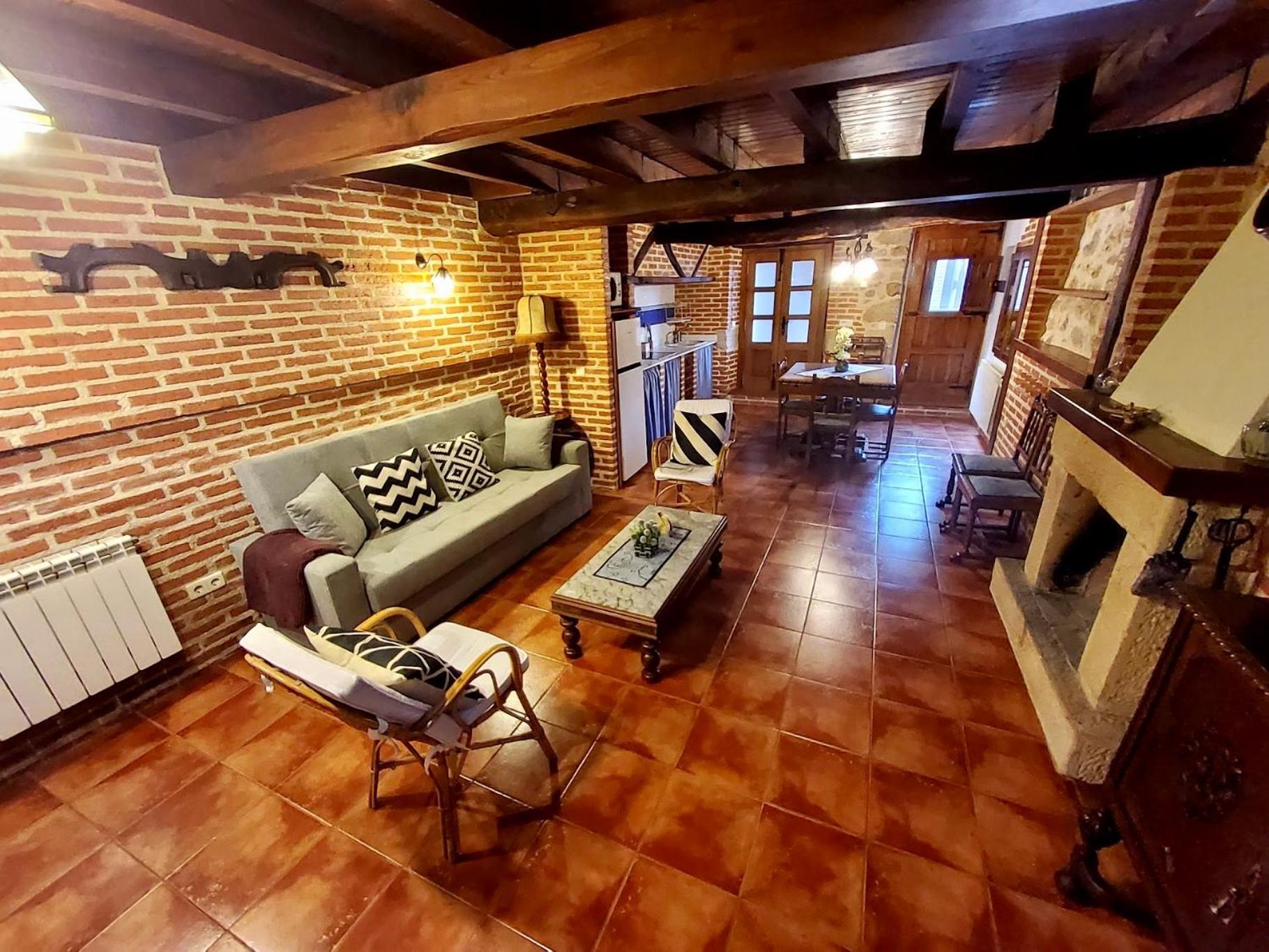 Apartamentos Rurales La Tabla Альес Экстерьер фото