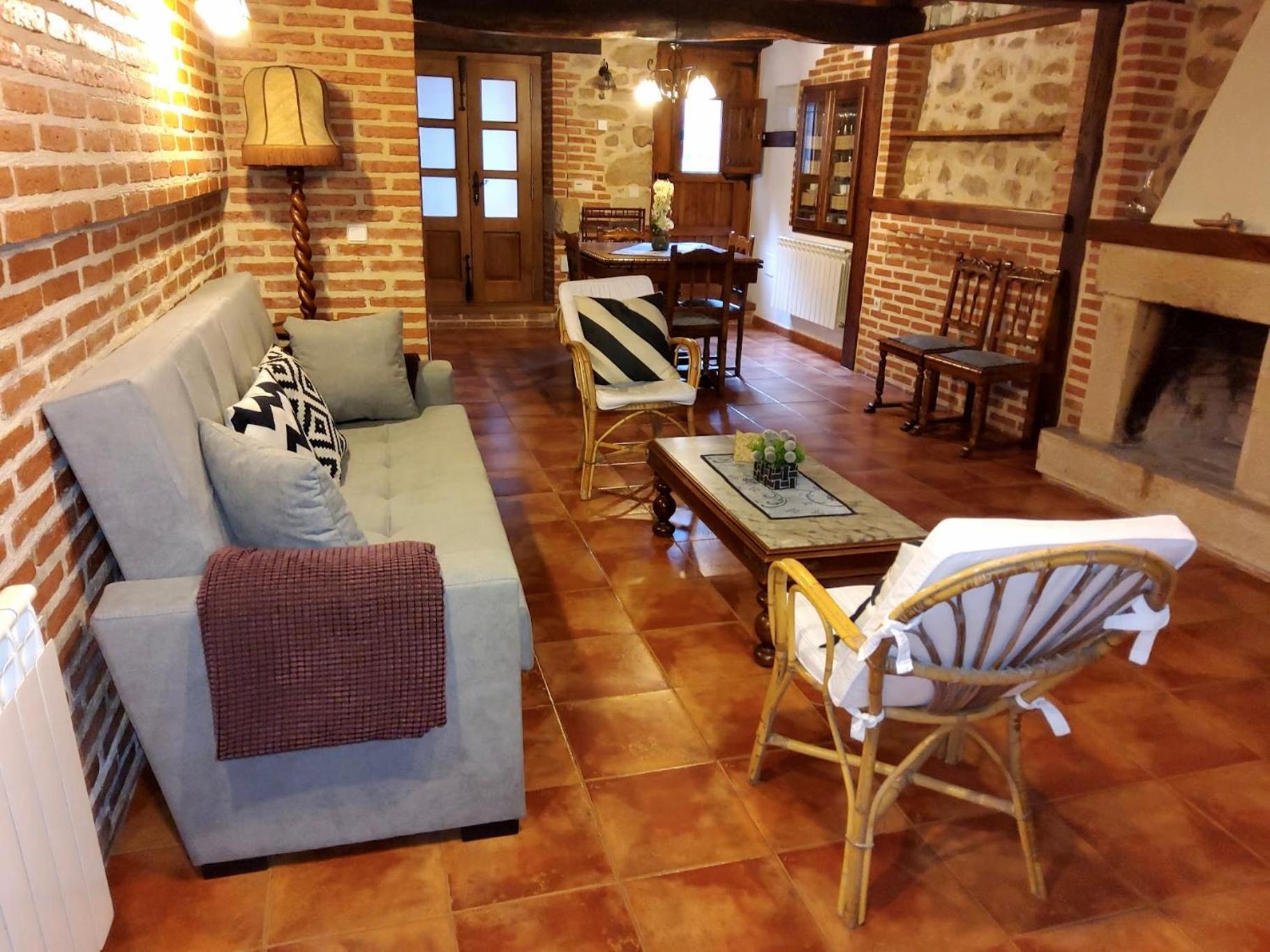 Apartamentos Rurales La Tabla Альес Экстерьер фото